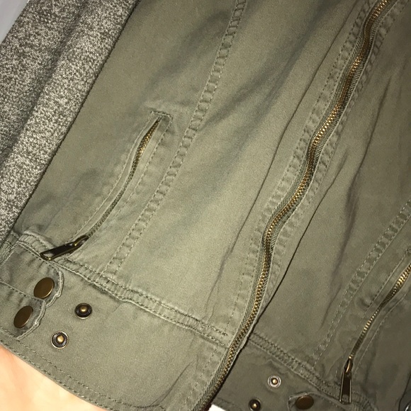 Jacket - Picture 3 of 4